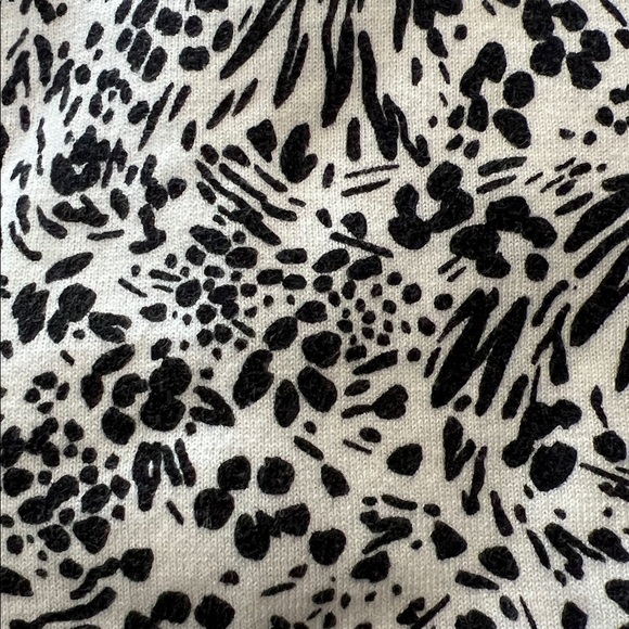 Talbots Women’s Black and White Short Sleeve Lightweight Sweater- LP - Picture 9 of 9